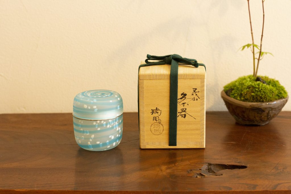 茶道具　義山茶器　山下璃風作　ギヤマン　ガラス　棗　共箱　V　5724 茶道具 義山茶器 山下璃風作 ギヤマン ガラス 棗 共箱 V 5724