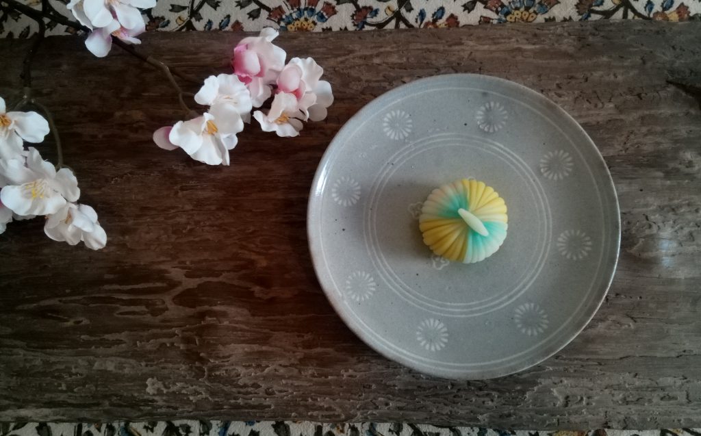 練りきり、てふてふ(蝶々)手毬